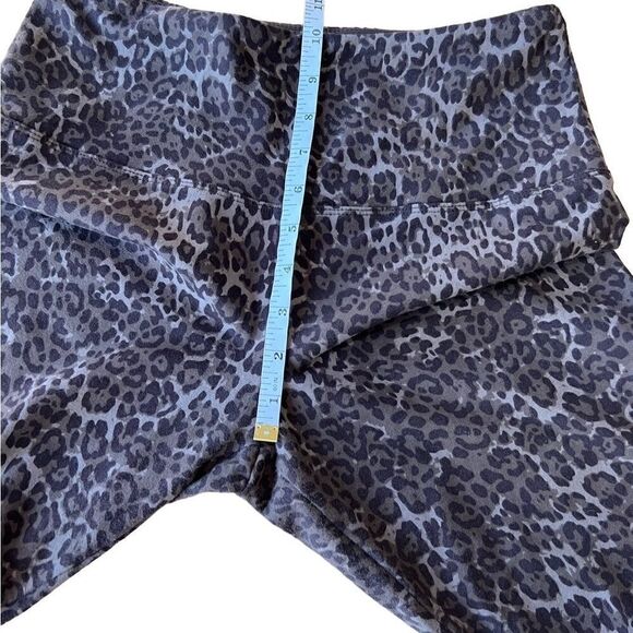 Casablanca leopard cropped leggings, size small - Picture 10 of 10